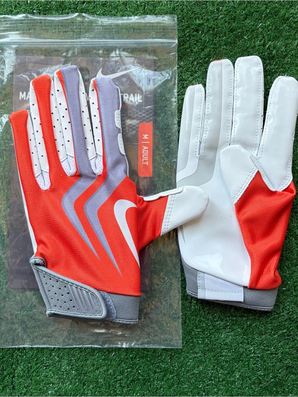 NEW NIKE MAGNIGRIP VAPOR TRAIL WR FOOTBALL GLOVES